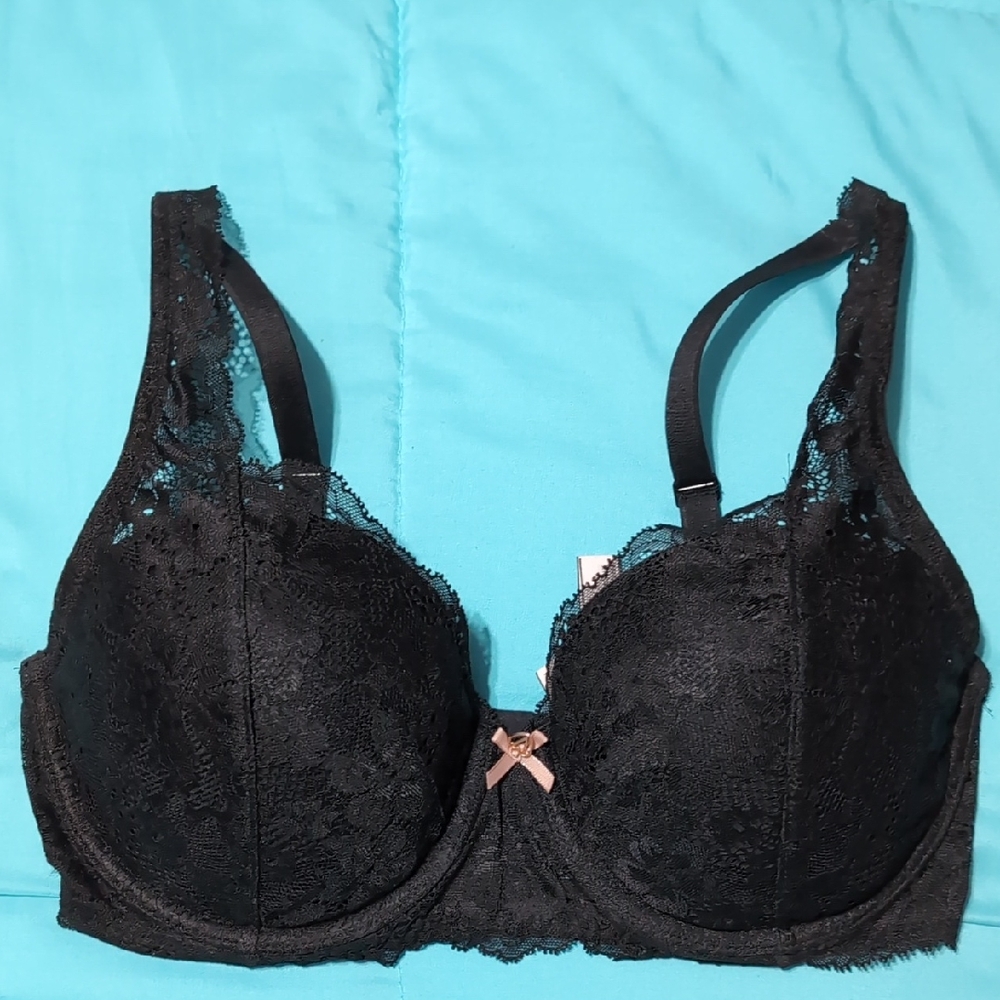Victoria's Secret Black Lace Bra with Pink Bow